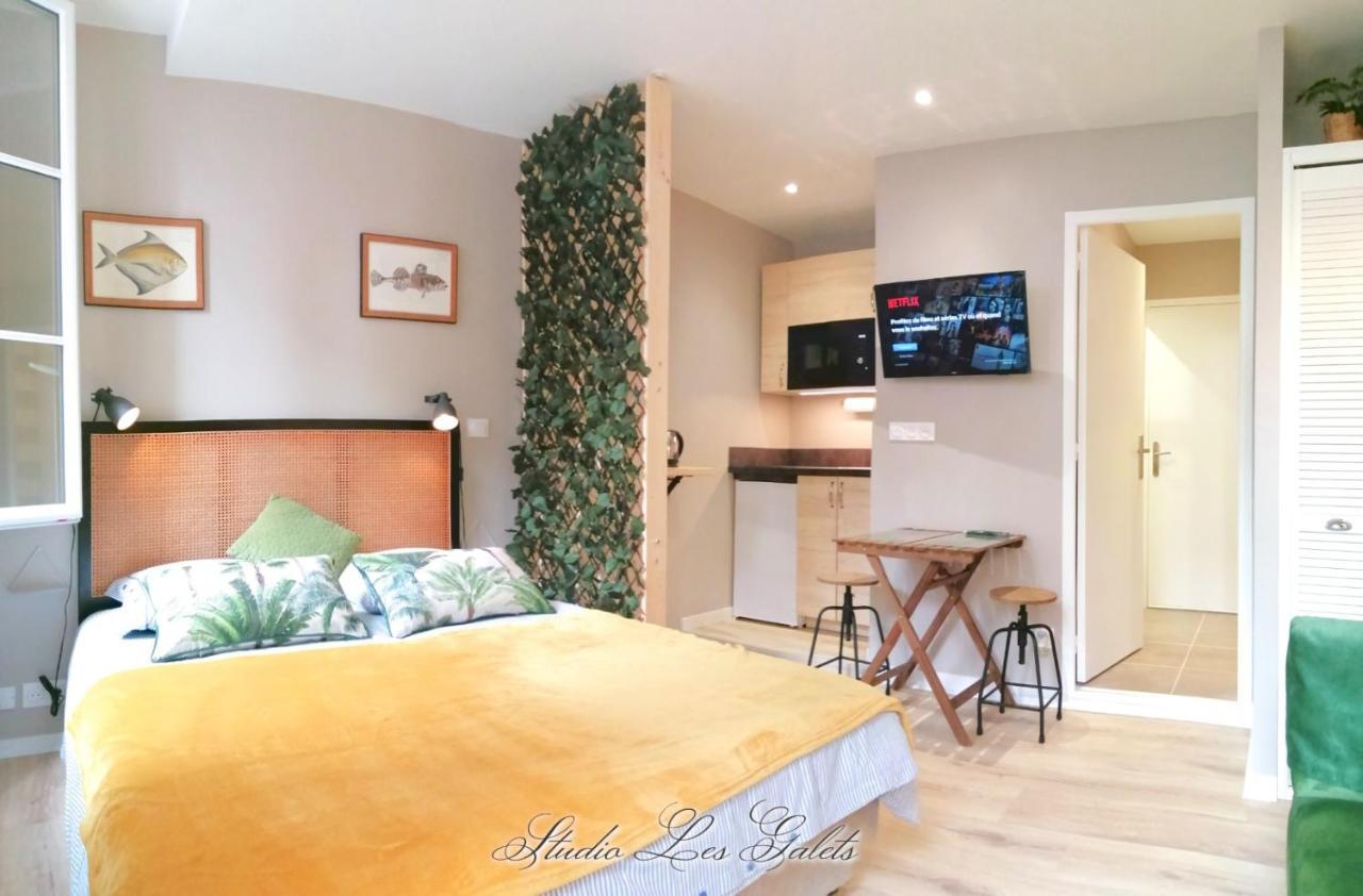 La Venelle Du Bassin Apartment Honfleur Bagian luar foto