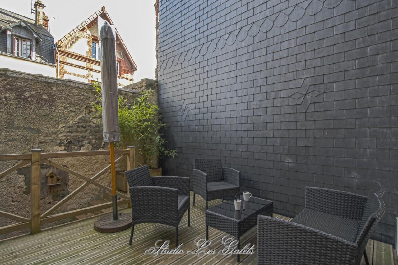 La Venelle Du Bassin Apartment Honfleur Bagian luar foto