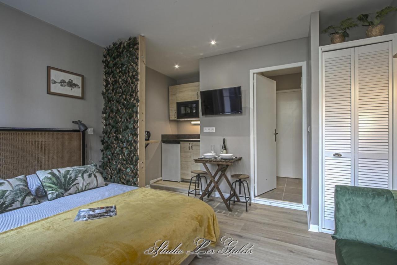 La Venelle Du Bassin Apartment Honfleur Bagian luar foto