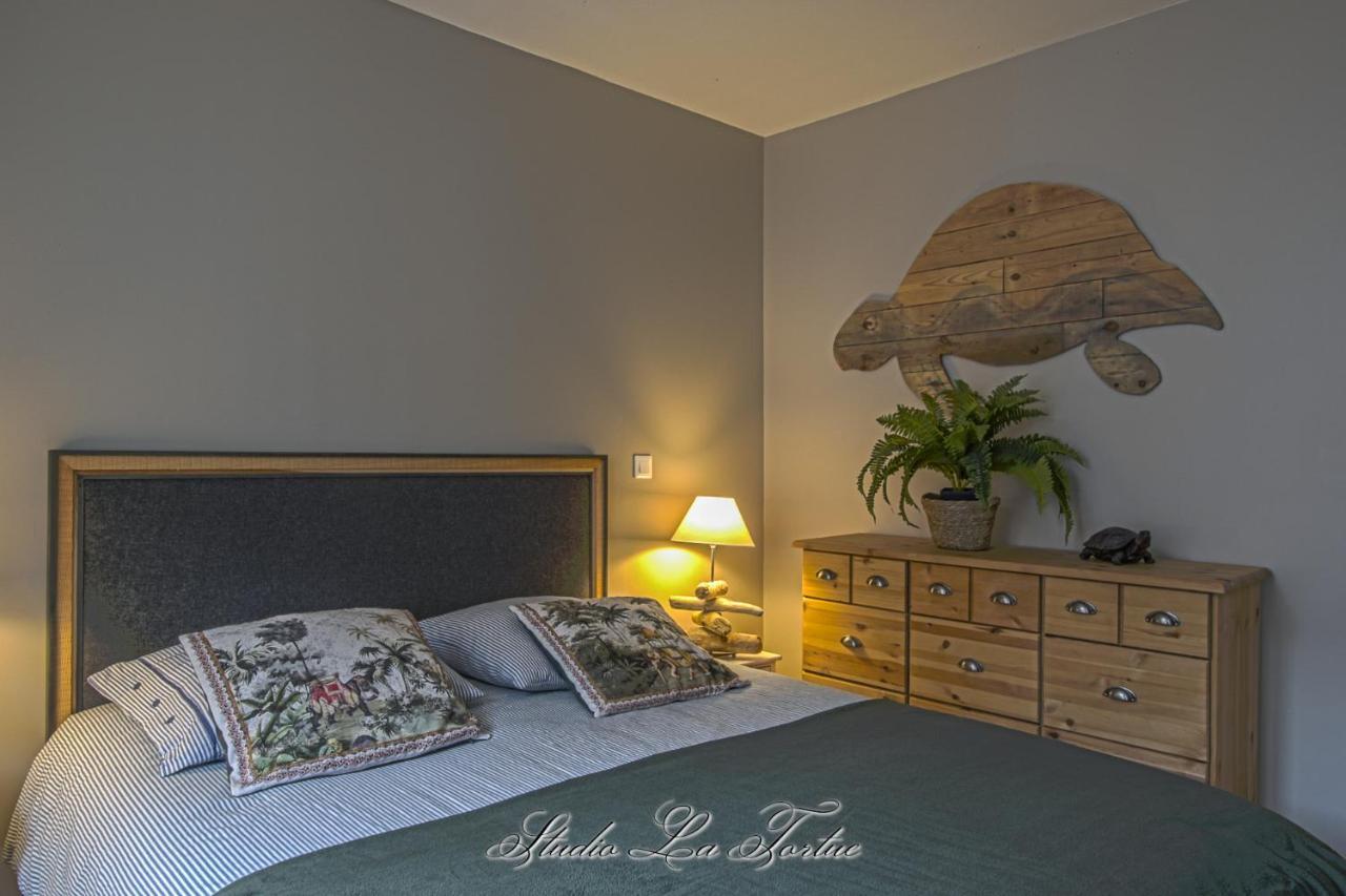 La Venelle Du Bassin Apartment Honfleur Bagian luar foto