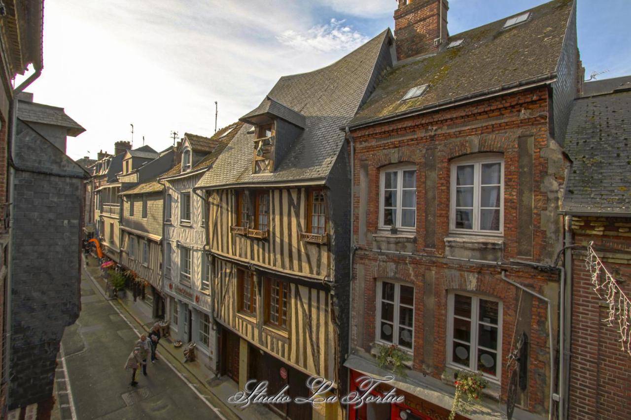 La Venelle Du Bassin Apartment Honfleur Bagian luar foto